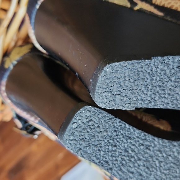 Very Volatile Canvas Floral Shoes - Picture 12 of 16